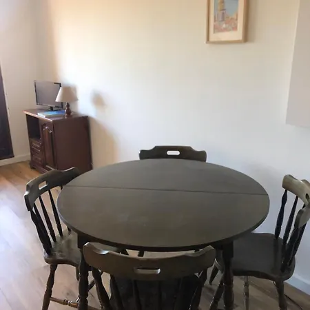 Comfortable 40 M With Sea View *