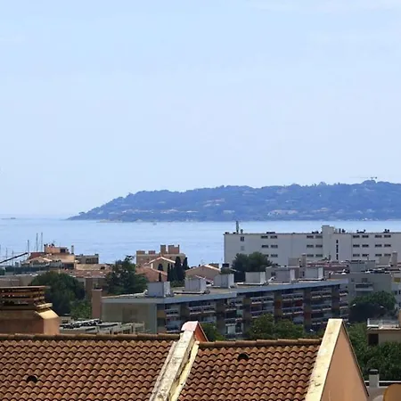 Comfortable 40 M With Sea View * Sainte-Maxime