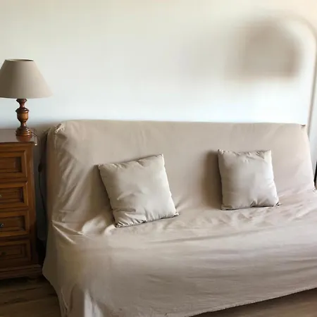 Comfortable 40 M With Sea View *