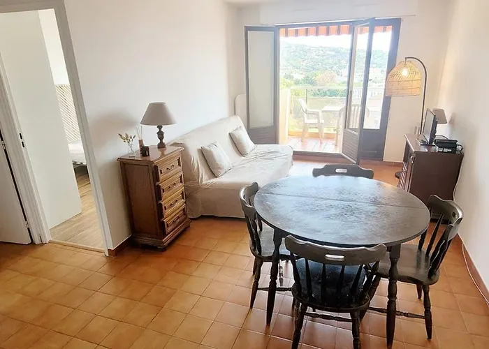Comfortable 40 M With Sea View سانت ماكسيم